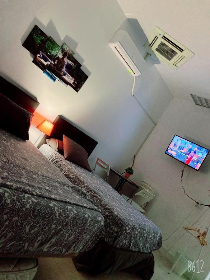 Parsa Homstay Madrid Buitenkant foto