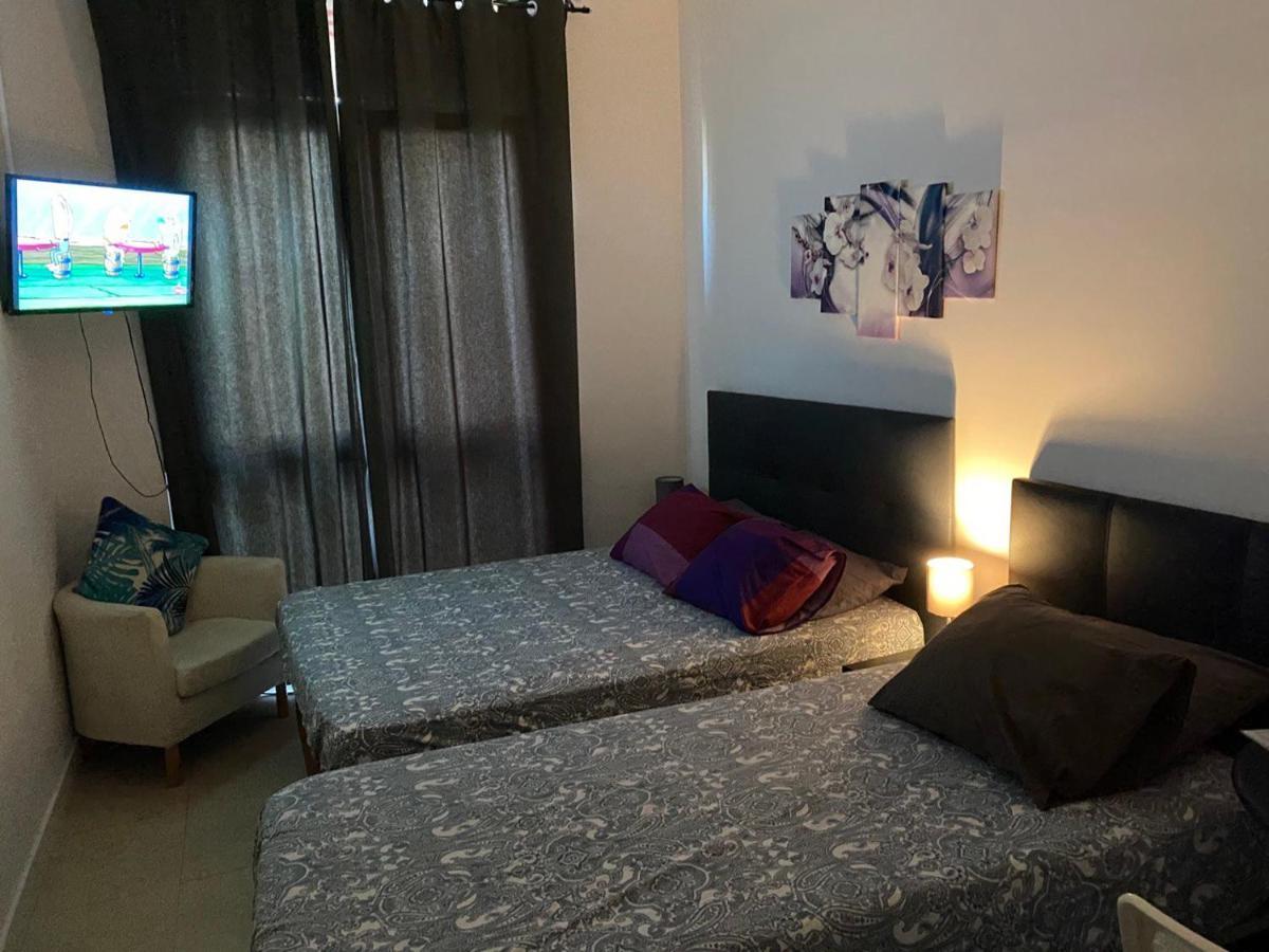 Parsa Homstay Madrid Buitenkant foto