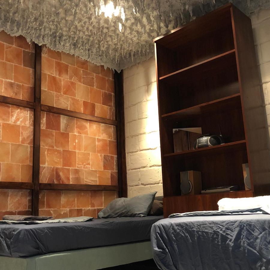 Parsa Homstay Madrid Buitenkant foto