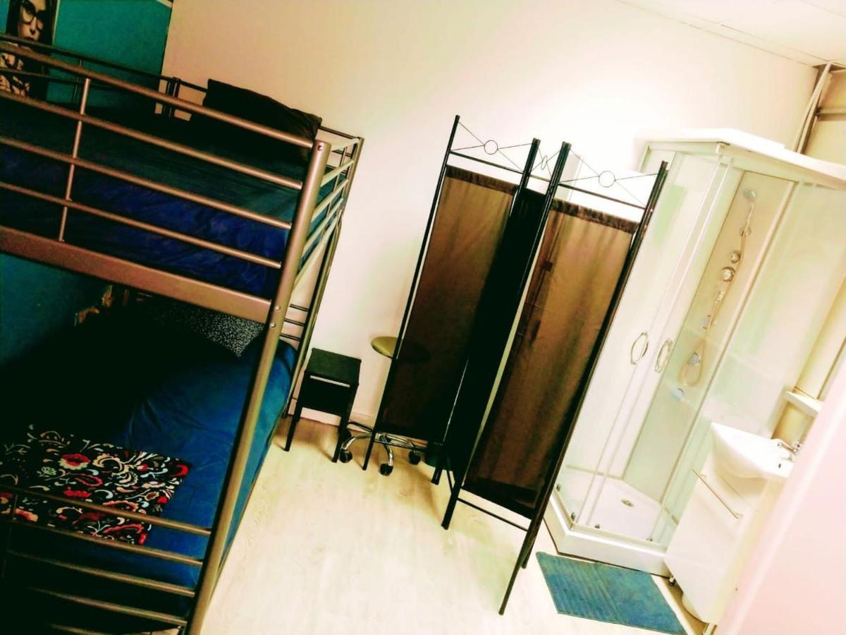 Parsa Homstay Madrid Buitenkant foto