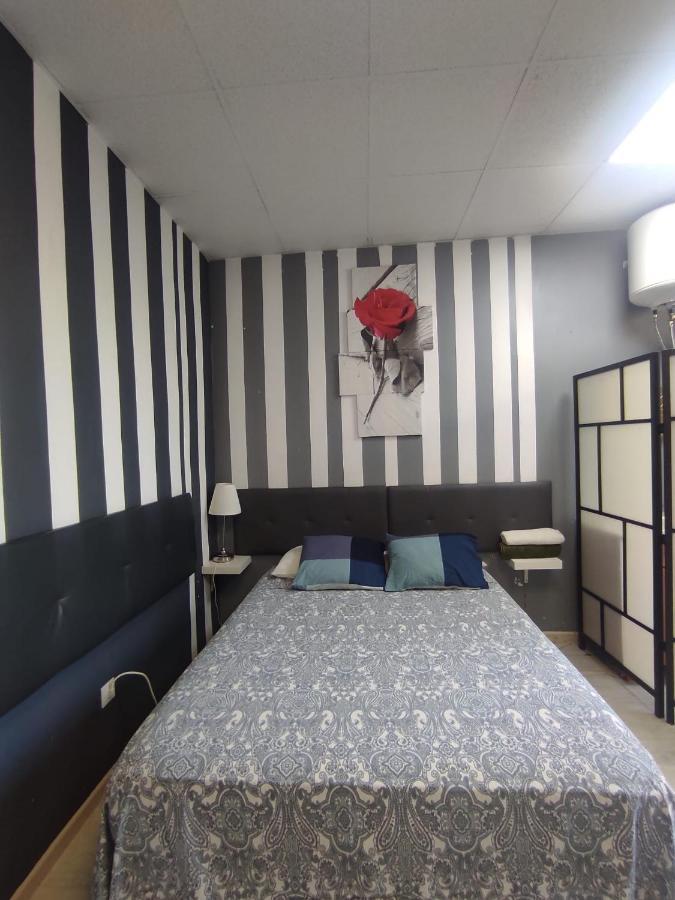 Parsa Homstay Madrid Buitenkant foto